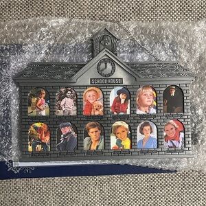 Schoolhouse Photo Frame in Gray